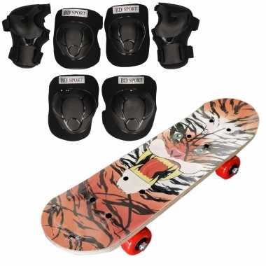 Set van skateboard 81 cm met tijgerprint en valbescherming maat s - 4 tot 5 jaar