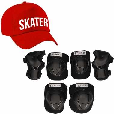 Set van valbescherming voor kinderen maat l / 9 tot 10 jaar met een stoere skater pet rood