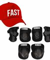 Set van valbescherming voor kinderen maat l 9 tot 10 jaar met een stoere fast pet rood